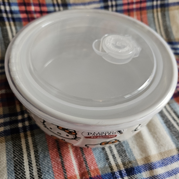 Hello Kitty Ceramic Halloween Food Storage Bowl (Medium) - Picture 4 of 4